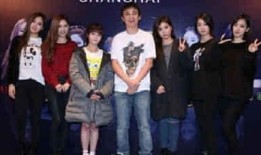 娱乐圈今日最新爆料,明星恋情曝光，豪门恩怨再起波澜